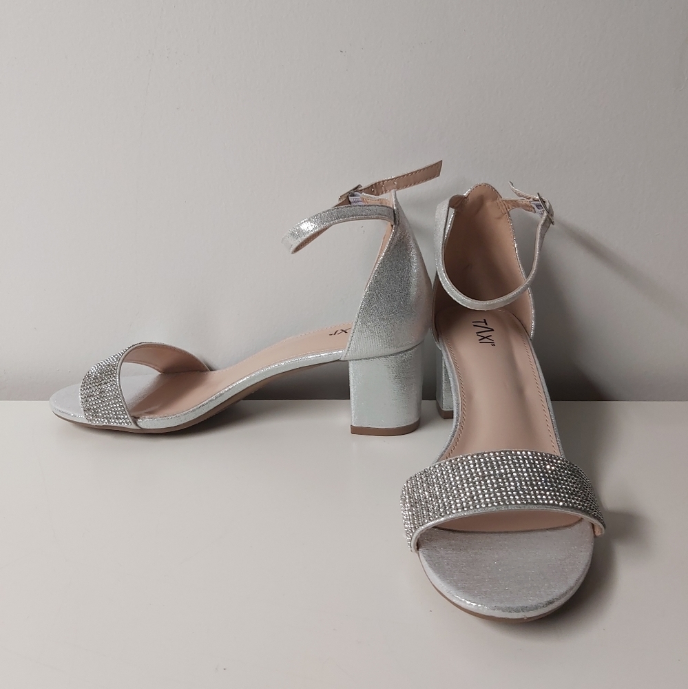 Taxi Silver Block 2-Inch Heels Size 8 - Like New